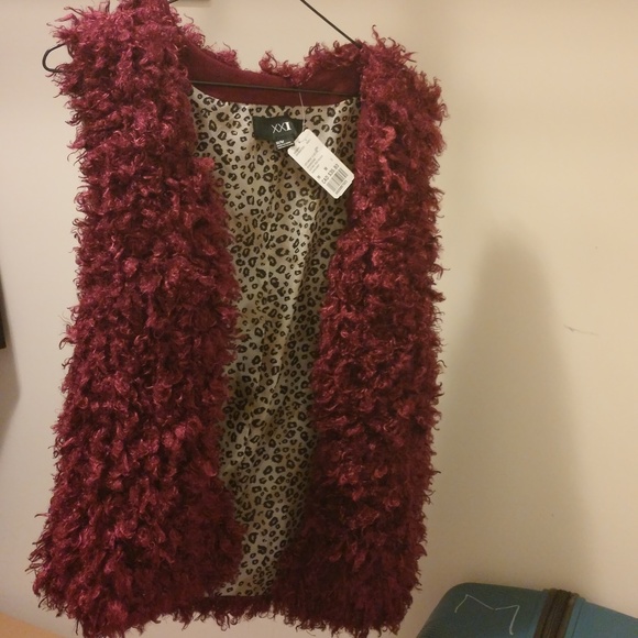 Red Furry Coat 🇨🇦 - Picture 1 of 3